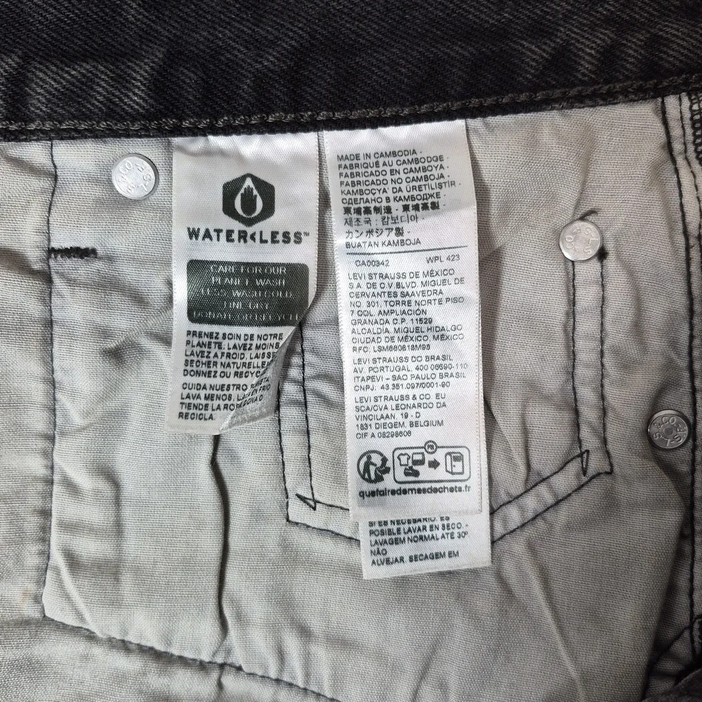 Vintage Levi's 501 Premium Jeans Men's 28Wx32L Black Straight‎ Button Fly 90s